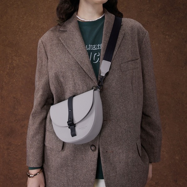 Urban Units Gaston Luga Splash Moon Crossbody 斜肩包