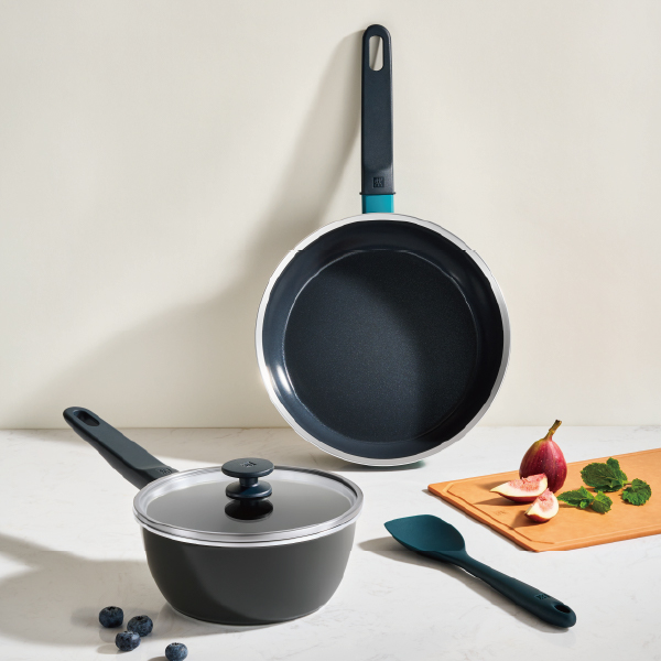 ZWILLING NOW PLUS CERAMIC 鈦陶瓷不沾單柄湯鍋18cm (藍莓色)