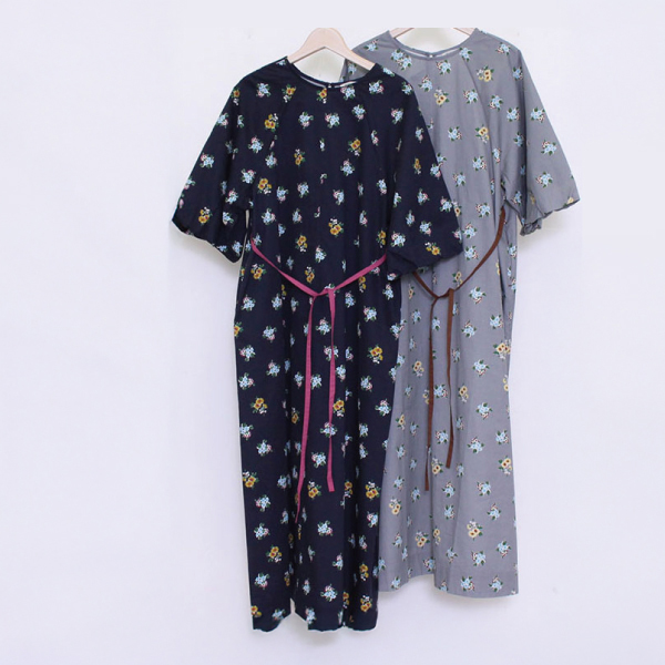 花卉泡泡袖洋裝